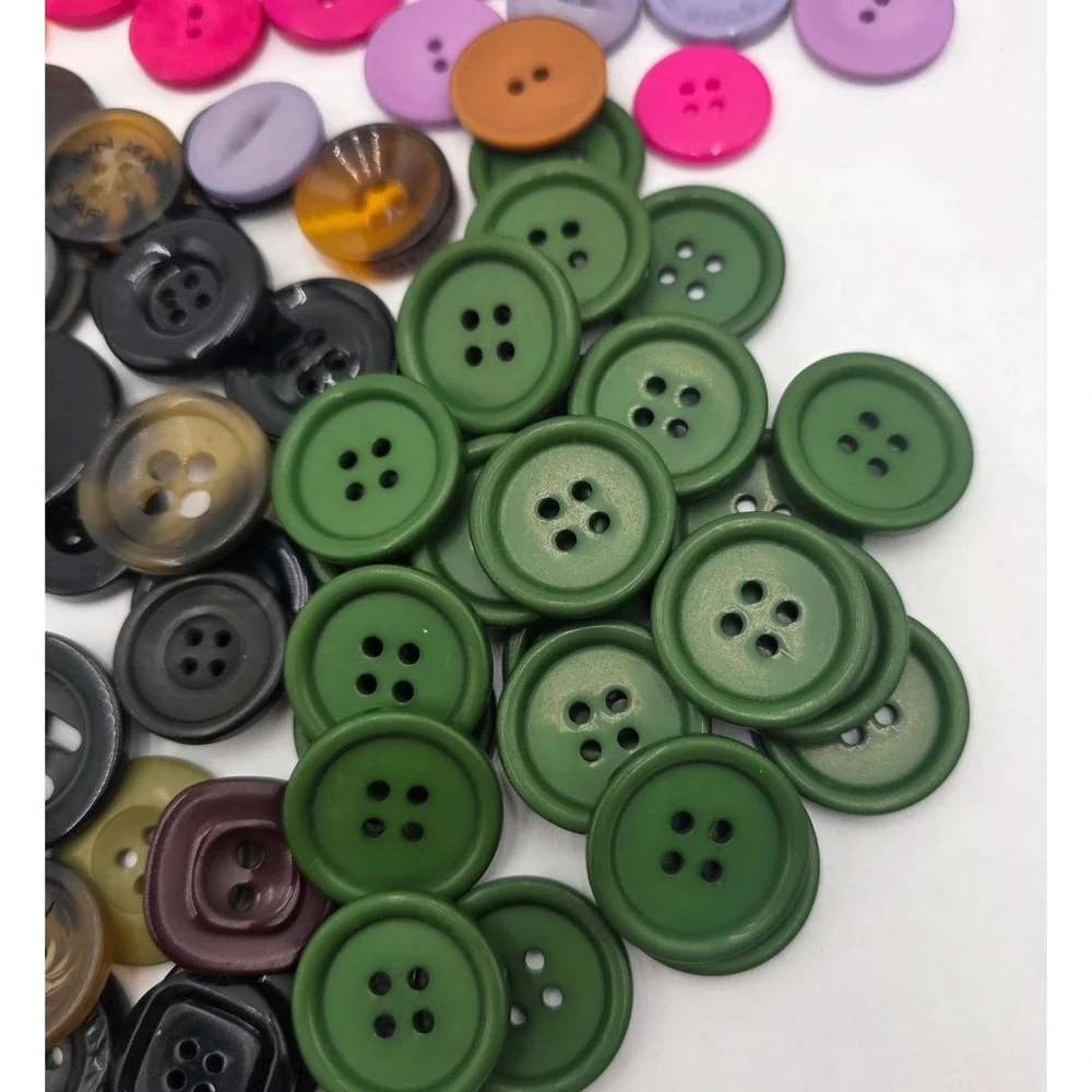 Bulk Lot of 140 Assorted Sewing Buttons Mixed Colors and Sizes Crafting